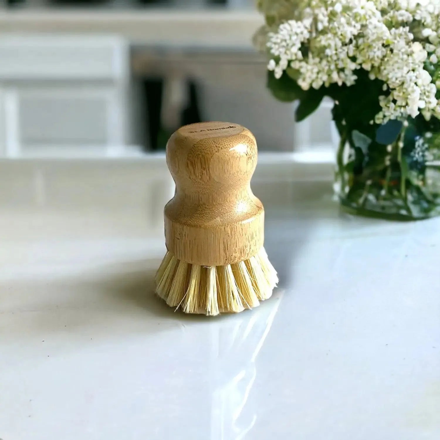 Brosse à légumes - brosse à vaisselle en bambou - Savonnerie Escale Nature