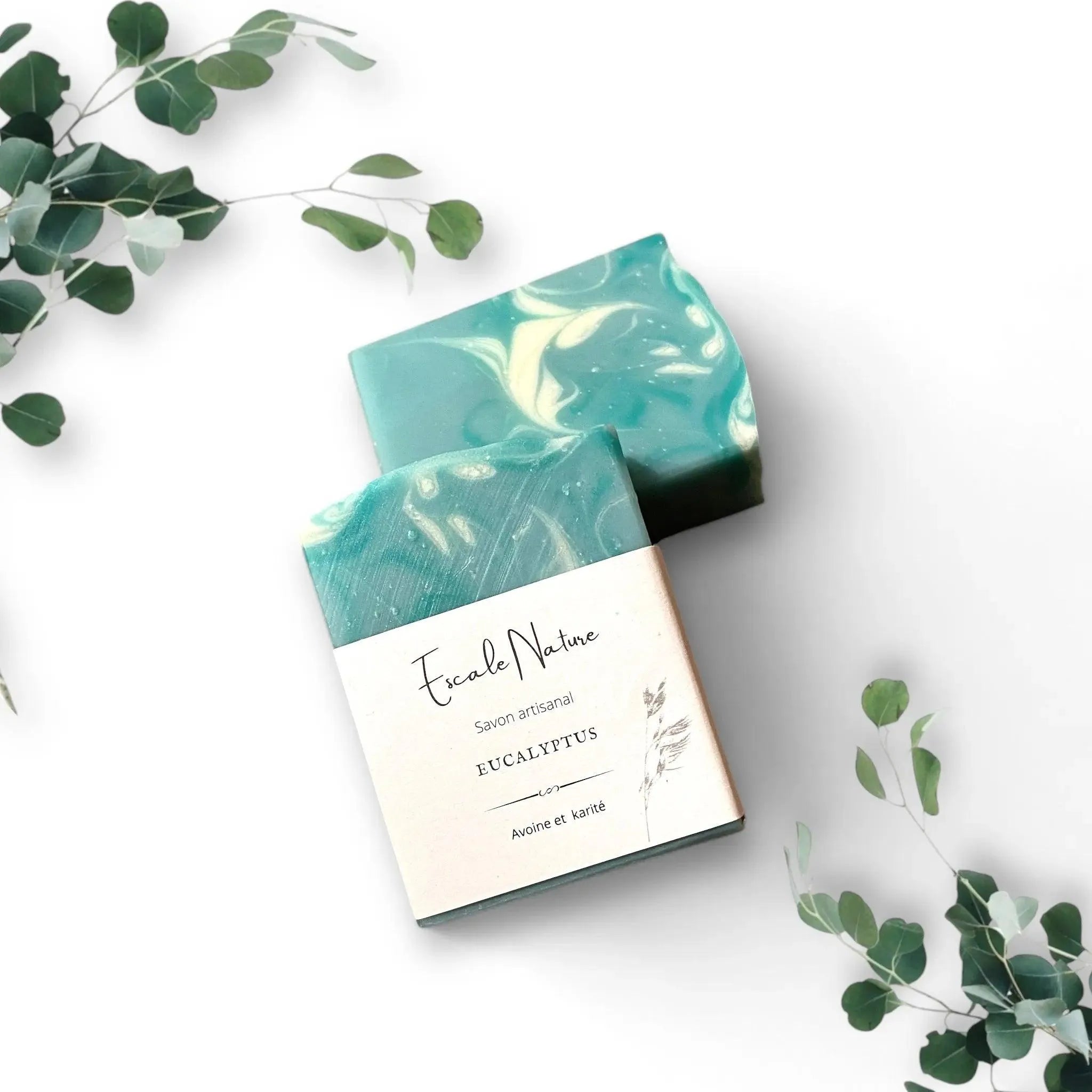 Savon artisanal naturel eucalyptus avec avoine et beurre de karité - Savonnerie Escale Nature au Québec