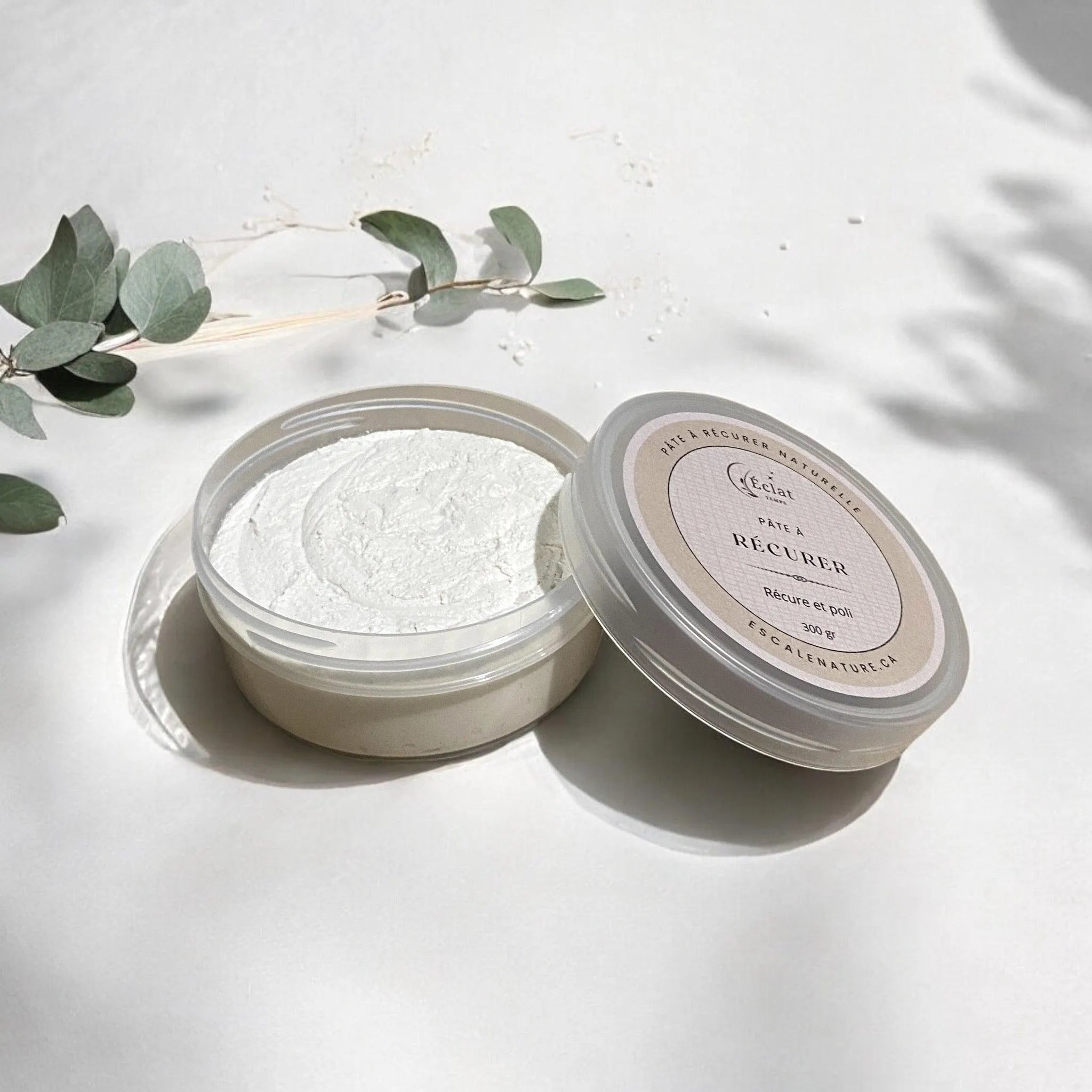 Pâte à récurer naturelle à la pierre ponce pour la maison écologique par Savonnerie Escale Nature au Québec