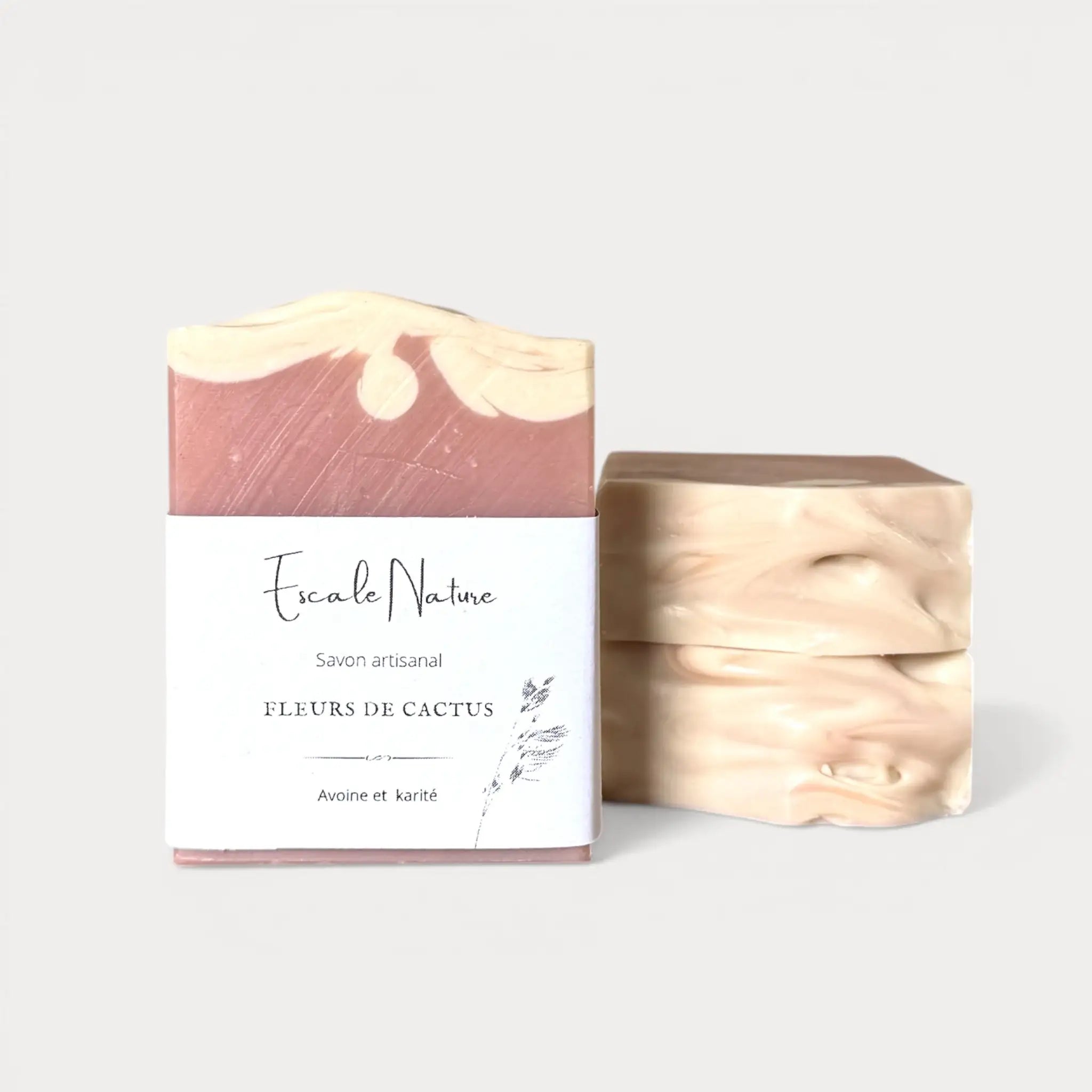 Savon en barre naturel et artisanal avec odeur florale de fleurs de cactus fait au Québec par Savonnerie Escale Nature