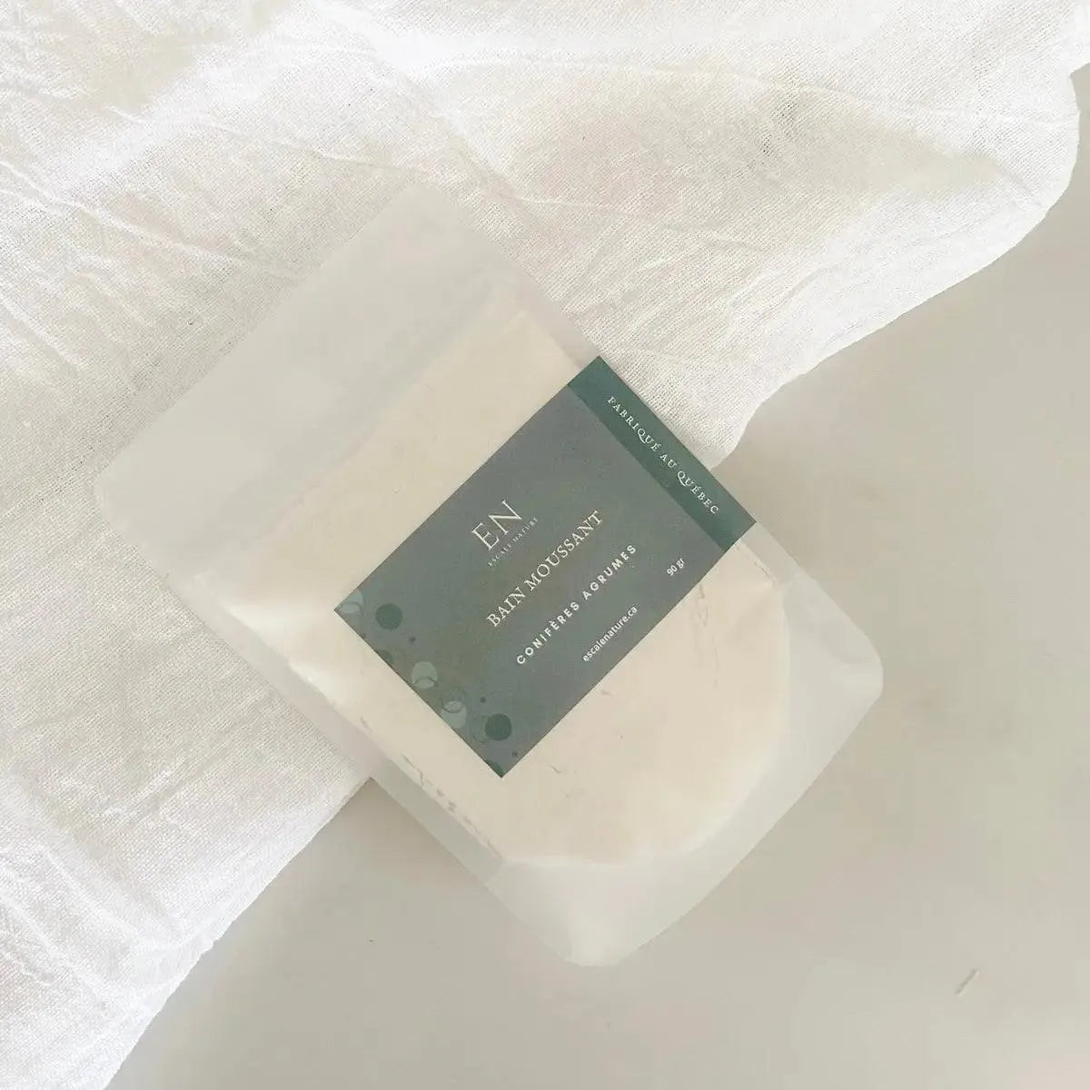 Bain moussant naturel et hydratants conifères | Sapin et épinette noire - Savonnerie Escale Nature