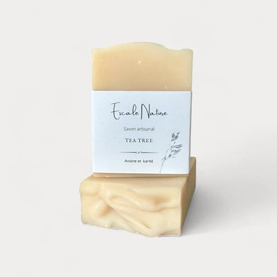 Savon artisanal et naturel à l'huile essentielle de tea tree (arbre à thé). Savon solide hydratant par Savonnerie Escale Nature au Québec