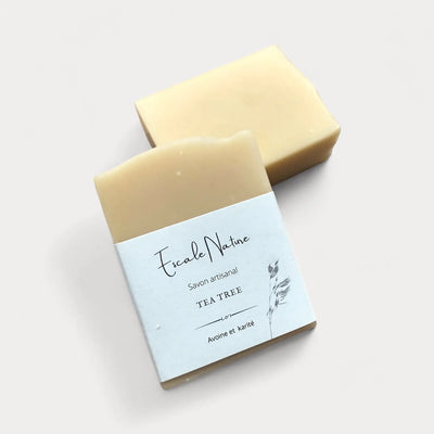 Savon artisanal et naturel à l'huile essentielle de tea tree (arbre à thé). Savon solide hydratant par Savonnerie Escale Nature au Québec
