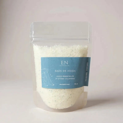 Bain de pieds naturel hydratant pour trempage des pieds secs- Savonnerie Escale Nature au Québec