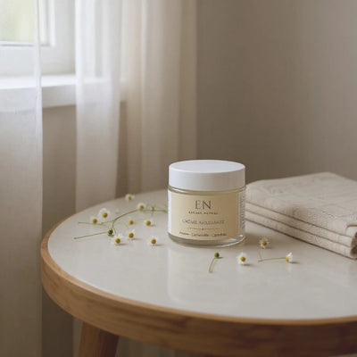 Crème hydratante et apaisante naturelle pour peau sèche et délicate par Savonnerie Escale Nature au Québec