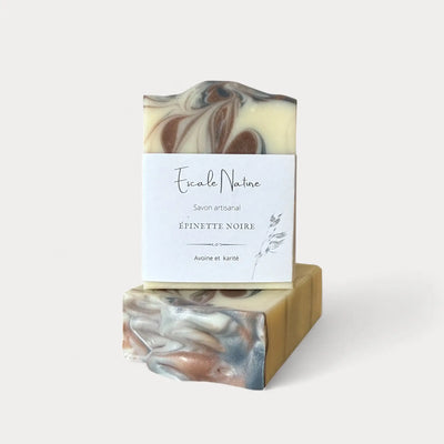 Savon naturel et artisanal épinette noire avec avoine et beurre de karité - Savon solide pour homme par Savonnerie Escale Nature au Québec