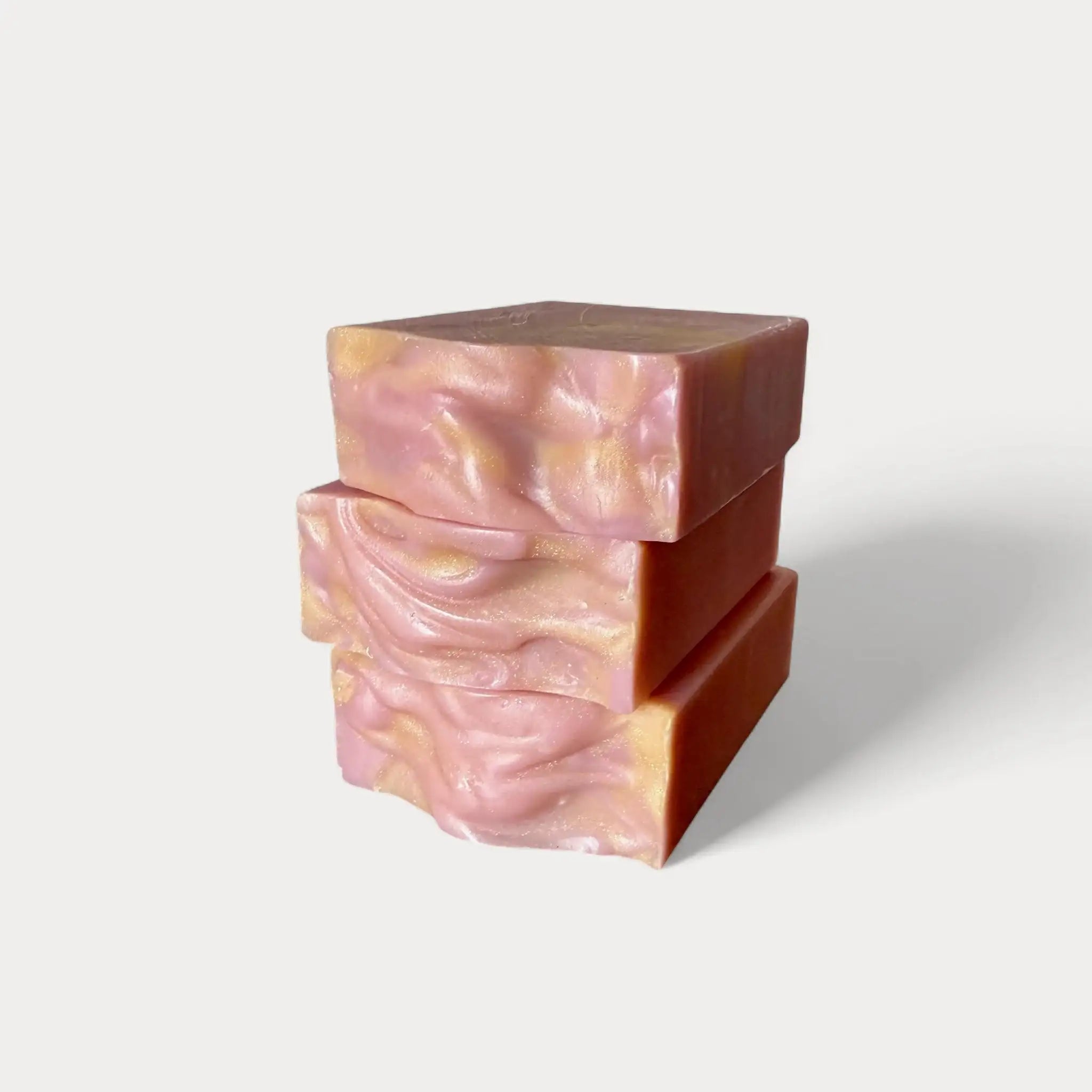 Savon artisanal naturel bois de rose et pamplemousse avec avoine et karité - Savon solide par Savonnerie Escale Nature au Québec