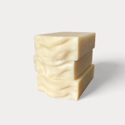 Savon naturel et artisanal camomille et calendula avec avoine et beurre de karité - Savon solide par Savonnerie Escale Nature au Québec