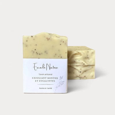 Savon exfoliant naturel et artisanal menthe et eucalyptus fait au Québec par Savonnerie Escale Nature