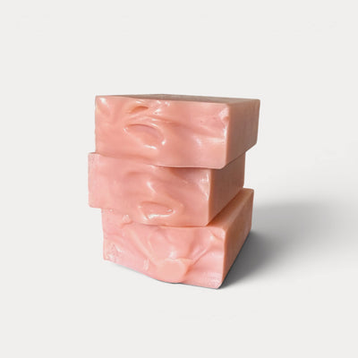 Savon naturel et artisanal au parfum fruité de poire et litchi fait au Québec par Savonnerie Escale Nature