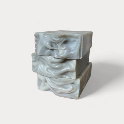 Savon pour homme naturel et artisanal musc et cyprès - Savon solide par Savonnerie Escale Nature au Québec