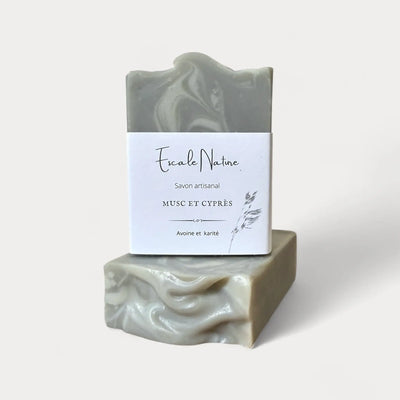 Savon pour homme naturel et artisanal musc et cyprès - Savon solide par Savonnerie Escale Nature au Québec