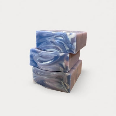 Savon naturel et artisanal lavande et aloès avec avoine et beurre de karité - Savon solide par Savonnerie Escale Nature au Québec