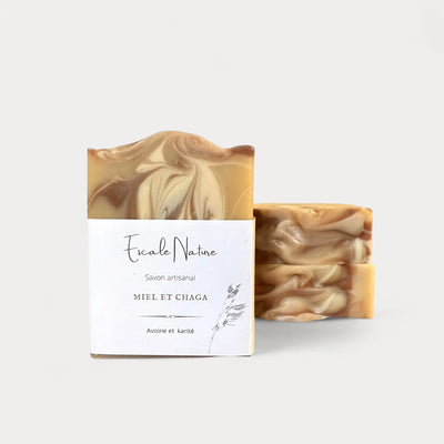 Savon naturel et artisanal miel et chaga avec avoine et beurre de karité - Savon solide par Savonnerie Escale Nature au Québec