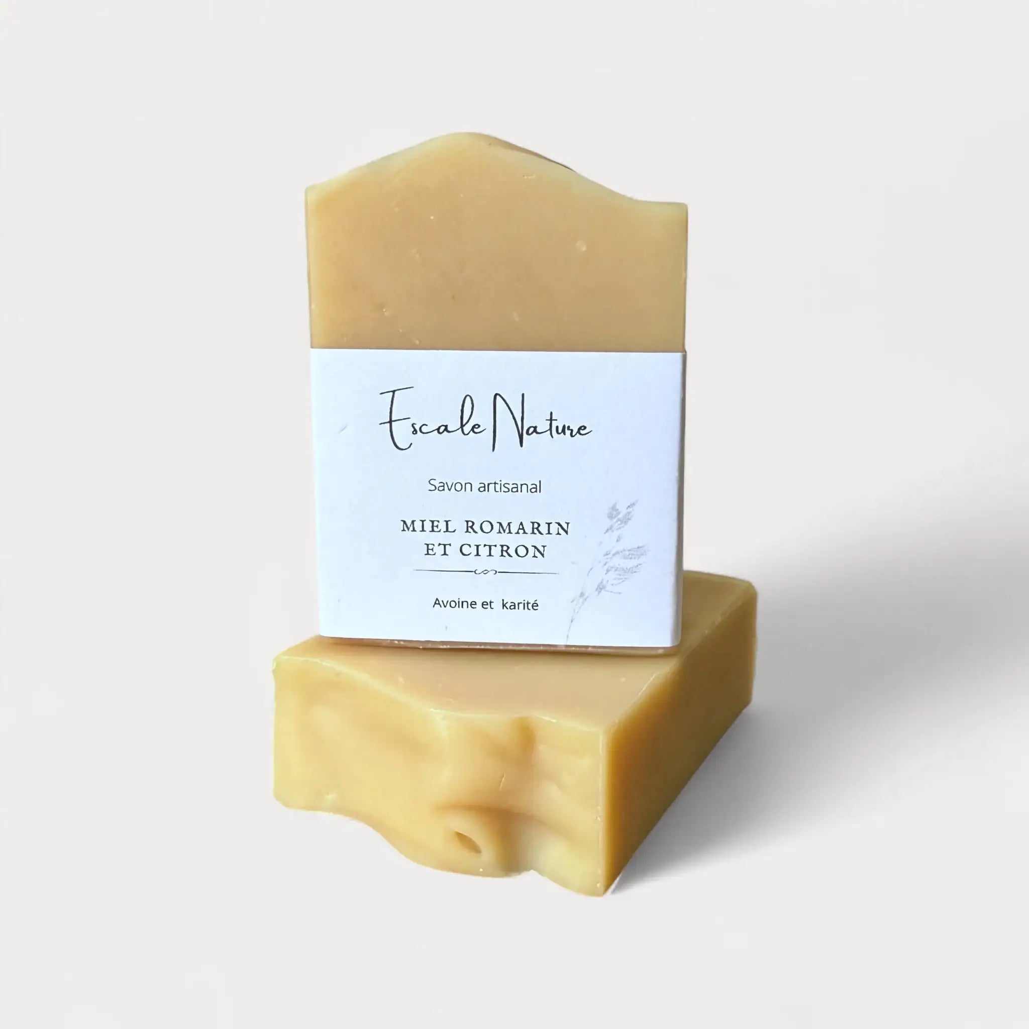 Savon naturel et artisanal miel romarin et citron par Savonnerie Escale Nature au Québec