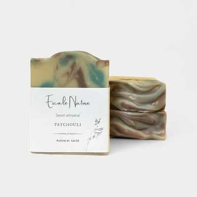Savon artisanal naturel à l'huile essentielle de patchouli. Savon solide par Savonnerie Escale Nature au Québec