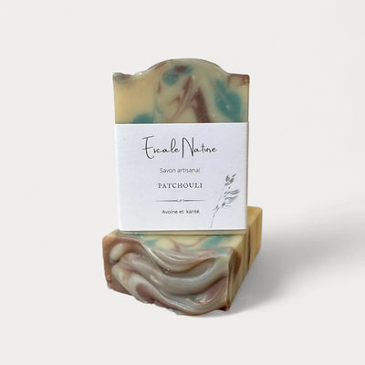 Savon artisanal naturel à l'huile essentielle de patchouli. Savon solide par Savonnerie Escale Nature au Québec