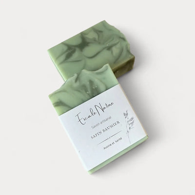 Savon naturel et artisanal aux huiles essentielles de sapin avec avoine et beurre de karité - Savon solide pour homme par Savonnerie Escale Nature au Québec