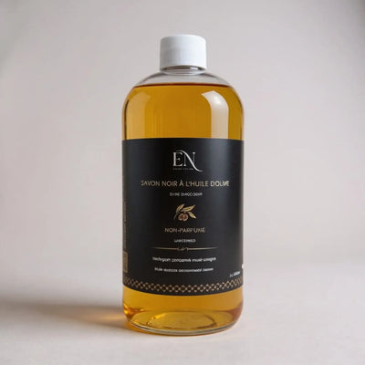 Savon noir ménager liquide, naturel à l'huile d'olive. Nettoyant écologique pour la maison et le jardin fait au Québec, Canada