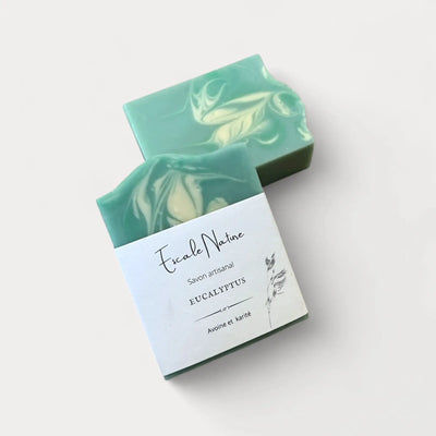 Savon artisanal naturel eucalyptus avec avoine et beurre de karité - Savon solide par Savonnerie Escale Nature au Québec 