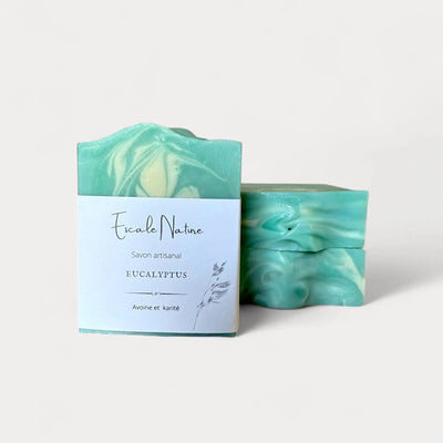 Savon artisanal naturel eucalyptus avec avoine et beurre de karité - Savon solide par Savonnerie Escale Nature au Québec 