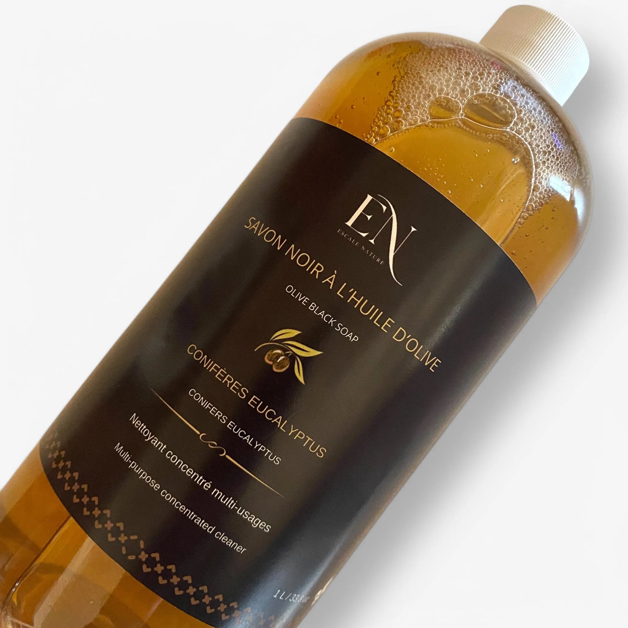 savon noir ménager liquide conifères eucalyptus fait au Québec. Produit ménager écologique par Savonnerie Escale Nature