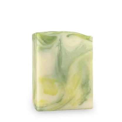 Savon floral artisanal et naturel tilleul et aloès par Savonnerie Escale Nature au Québec. 